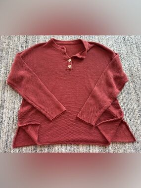 Textured Henley Sweater in Rust with Buttons Quarter length